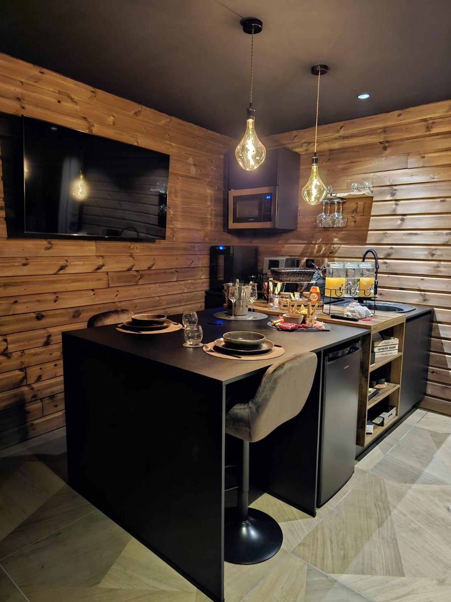 Le Chalet Loft Spa Calais Eksteriør bilde