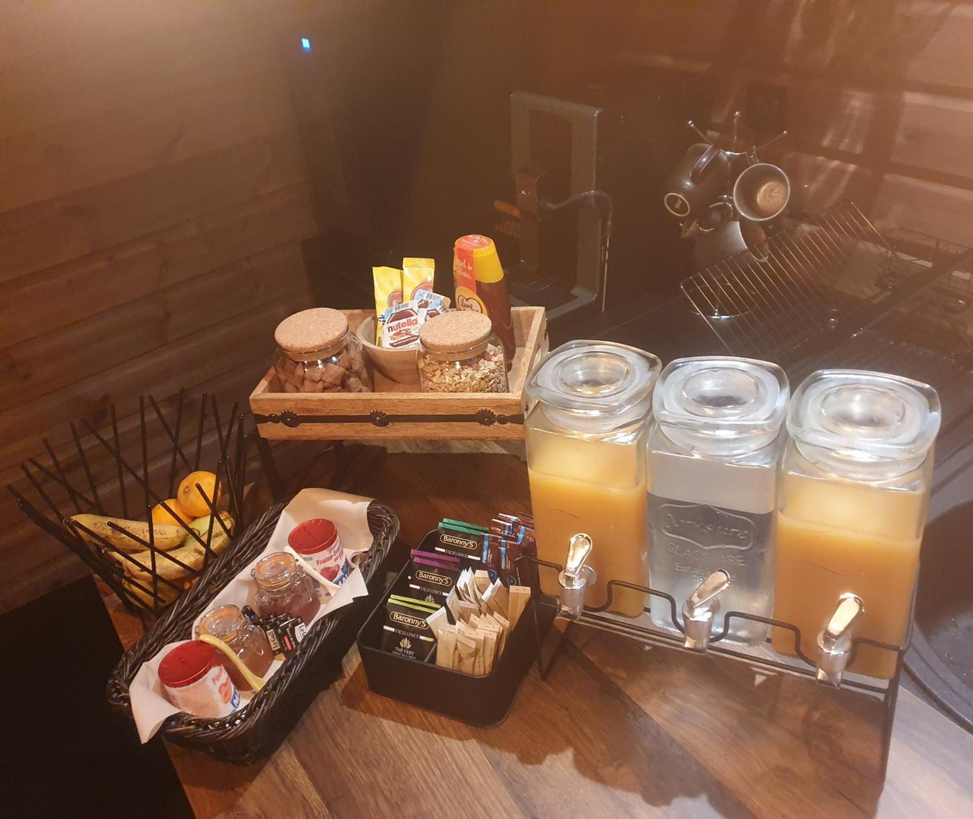 Le Chalet Loft Spa Calais Eksteriør bilde