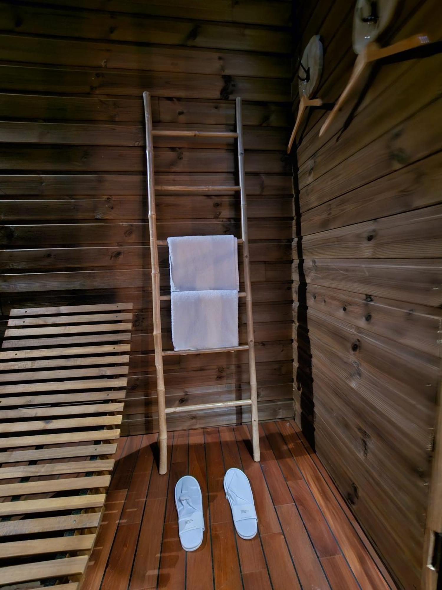 Le Chalet Loft Spa Calais Eksteriør bilde